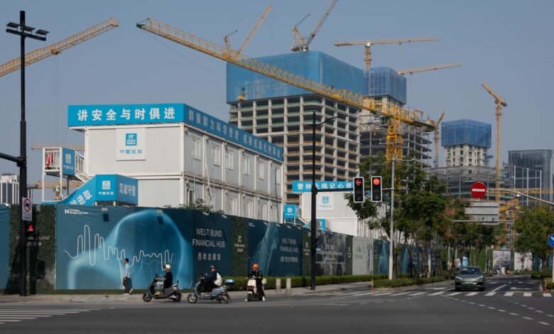 El crecimiento de las ventas minoristas en abril de China aumentó en un 5,1%. Las expectativas perdidas porque el consumo todavía está preocupado.