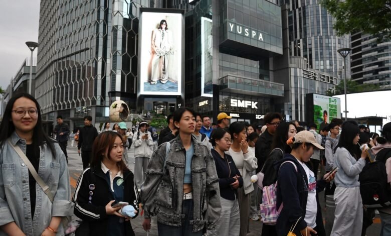 Las empresas chinas como Alibaba ven más consumo reciben ayuda de los anuncios de IA. Las empresas chinas como Alibaba ven más consumo reciben ayuda de los anuncios de IA.