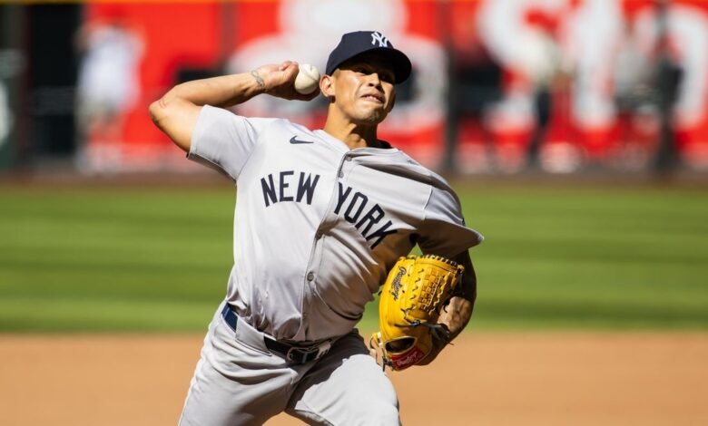 Yankees activó RHP Jonathan Loaisiga después del procedimiento del codo