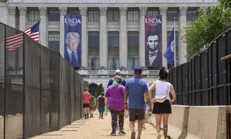 Estados Unidos se prepara para las protestas a nivel nacional en el día del cumpleaños del cumpleaños de Trump.