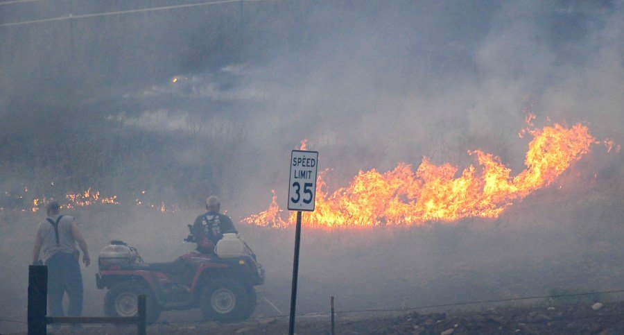 Miles evacuados en 3 provincias mientras los incendios forestales canadienses amenazan la calidad del aire en algunos estados de EE. UU.