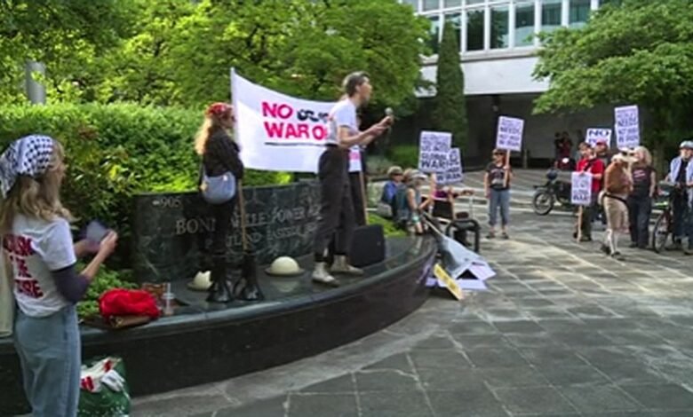 Portland Rally se mantuvo en oposición a la posible guerra contra Irán Portland Rally se mantuvo en oposición a la posible guerra contra Irán