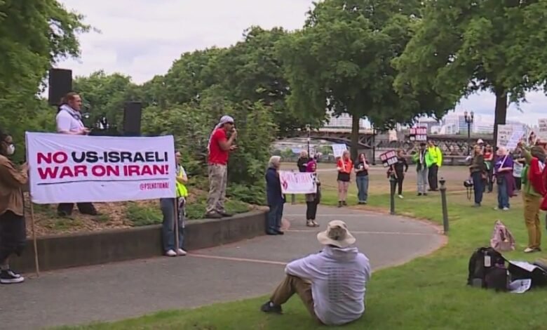 ‘Estamos aquí para decir que no’: protesta contra la guerra celebrada en Portland después de los ataques militares estadounidenses en Irán