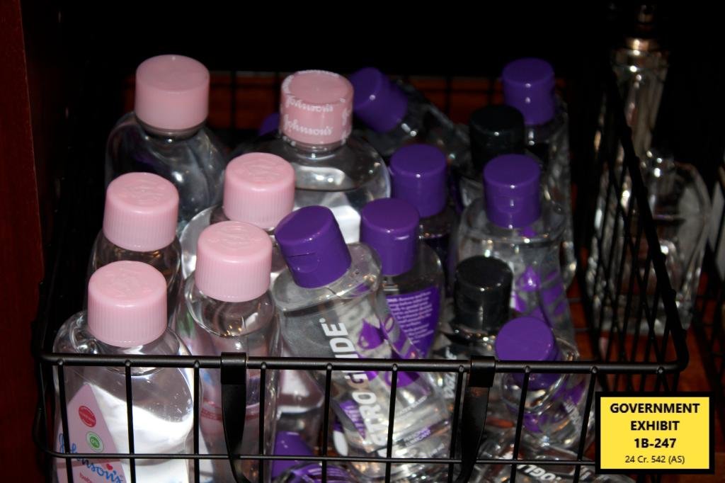 Shan ‘Dd’ Combs, novia de Freick-off usó al menos dos docenas de botellas de aceite de bebé “, reveló en el juicio dominante de Bombashell