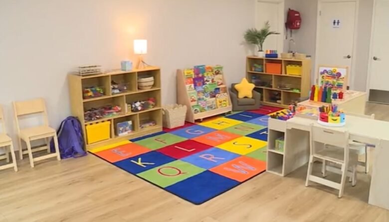 ‘Insostenible’: la gobernadora de Oregon, Tina Kotek, insta a preescolar a todos los cambios ‘Insostenible’: la gobernadora de Oregon, Tina Kotek, insta a preescolar a todos los cambios