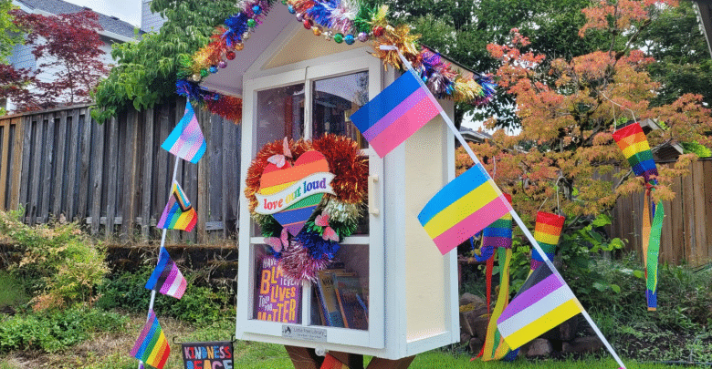 El vagón de biblioteca gratuito de LGBTQ-temático espera difundir ‘Queer Joy’ para Portland Pride Parade El vagón de biblioteca gratuito de LGBTQ-temático espera difundir ‘Queer Joy’ para Portland Pride Parade
