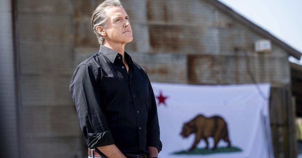 Las redadas de La Ice atraen al gobernador de California a la pelea con Trump