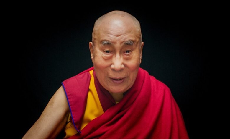 Dalai Lama Dock lleva a Abramoram N. Amika por ‘felicidad’