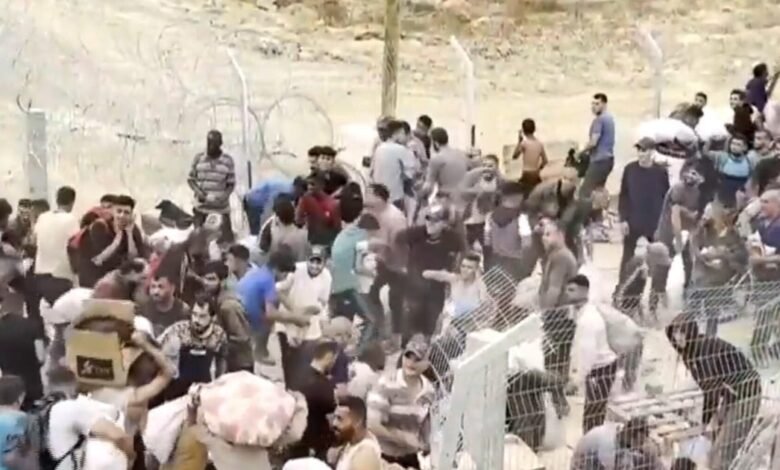 El contratista dijo que los colegas dispararon a la multitud en el sitio para ayudar a la Gaza.