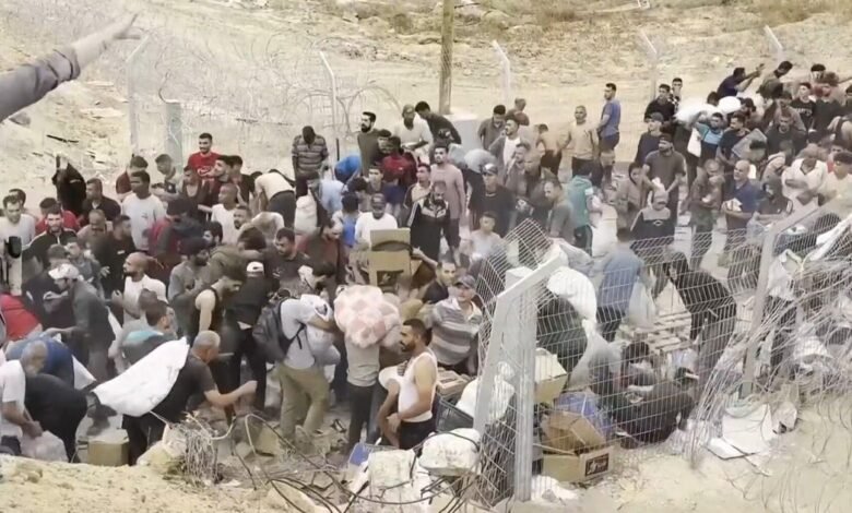Docenas de personas fueron asesinadas, tratando de recibir ayuda en la salud pública de Hamas. Docenas de personas fueron asesinadas, tratando de recibir ayuda en la salud pública de Hamas.