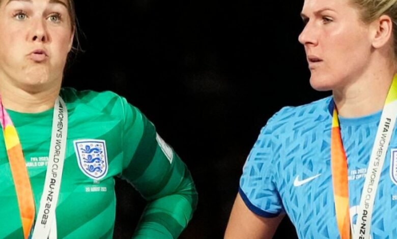 Mary Earps y Millie Bright rompieron su silencio en su victoria en la Eurocopa 2025, después de abandonar la escuela antes del torneo Mary Earps y Millie Bright rompieron su silencio en su victoria en la Eurocopa 2025, después de abandonar la escuela antes del torneo