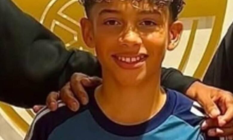 El hijo de la leyenda del boxeo británico se unió al Arsenal cuando dio el siguiente paso en el sueño de ‘convertirse en el mejor jugador de fútbol del mundo’ El hijo de la leyenda del boxeo británico se unió al Arsenal cuando dio el siguiente paso en el sueño de ‘convertirse en el mejor jugador de fútbol del mundo’