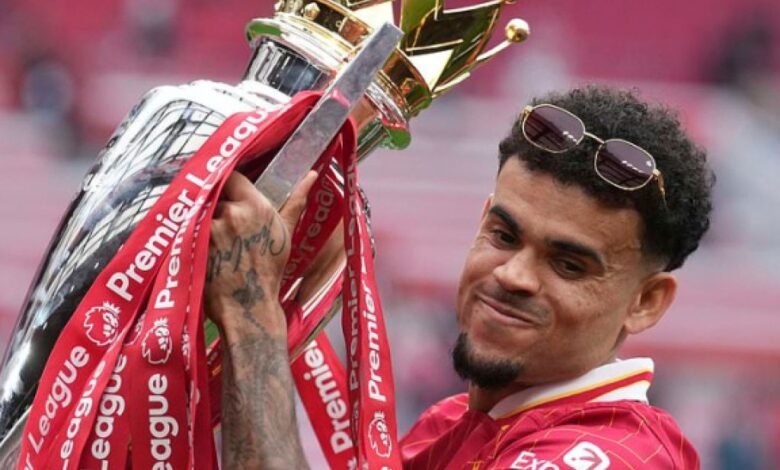 Luis Díaz completó la transferencia de 65.5 millones de libras desde Liverpool al Bayern Munich, como un acuerdo para cuatro años de rentabilidad de los bolígrafos con el gigante alemán Luis Díaz completó la transferencia de 65.5 millones de libras desde Liverpool al Bayern Munich, como un acuerdo para cuatro años de rentabilidad de los bolígrafos con el gigante alemán
