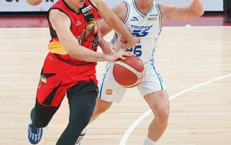 Lassiter pasa de guardar una serie para ayudar a detener un ‘slam’