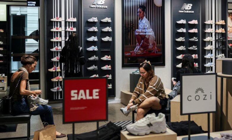 Las ventas minoristas de mayo de 2022, disminuyeron en un 0.9%peor de lo esperado cuando los consumidores se retiraron. Las ventas minoristas de mayo de 2022, disminuyeron en un 0.9%peor de lo esperado cuando los consumidores se retiraron.