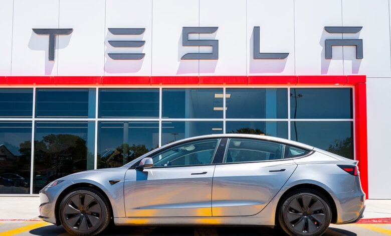 Las cosas malas de Tesla ocurren en tres. Las cosas malas de Tesla ocurren en tres.