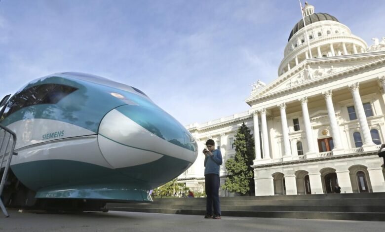 California demanda a la administración Trump por fondos ferroviarios de alta velocidad California demanda a la administración Trump por fondos ferroviarios de alta velocidad