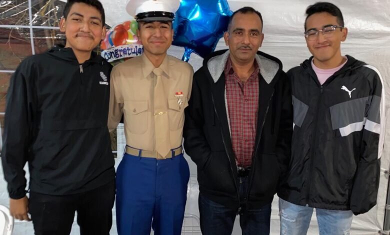 3 Misión más difícil de los hermanos marinos estadounidenses: liberar a papá de hielo