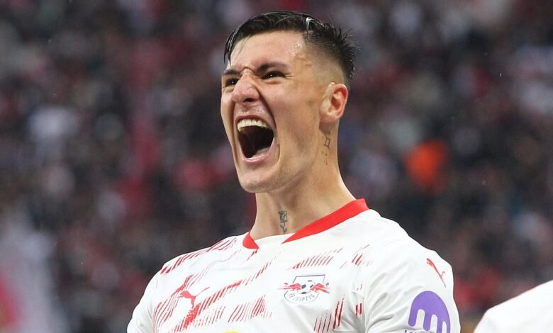 Man United contactó a RB Leipzig sobre el objetivo del nuevo delantero Benjamin Sesko cuando se revela el precio de la solicitud, y pueden proporcionar al jugador a intercambiar.