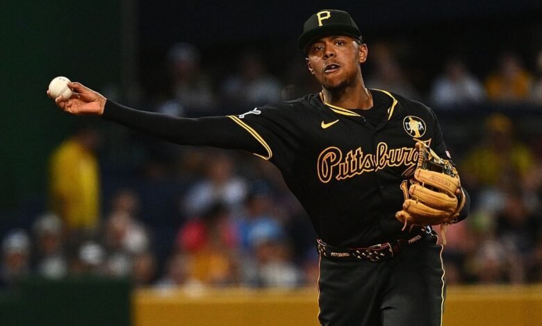 Fuente – Rojo que recibió Ke’Bryan Hayes en comercio con piratas.
