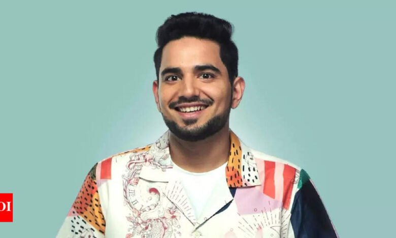 Samay Raina anuncia una gira de comedia a nivel nacional después del debate inactivo de la India: ‘Todavía vivo y …’. Samay Raina anuncia una gira de comedia a nivel nacional después del debate inactivo de la India: ‘Todavía vivo y …’.