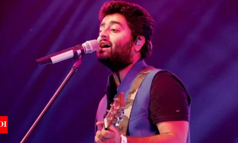 Arizit Singh cobra todo el rs 2 millones de rupias por un show en vivo; El compositor Monty Sharma recuerda el primer día del cantante Hindi Movie News