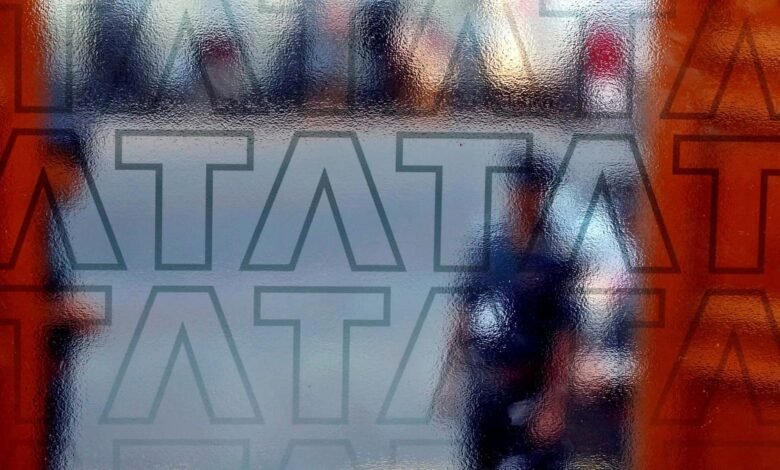 Las acciones de TCS disminuyeron en casi un 2% desde el anuncio de la terminación. Las acciones de TCS disminuyeron en casi un 2% desde el anuncio de la terminación.