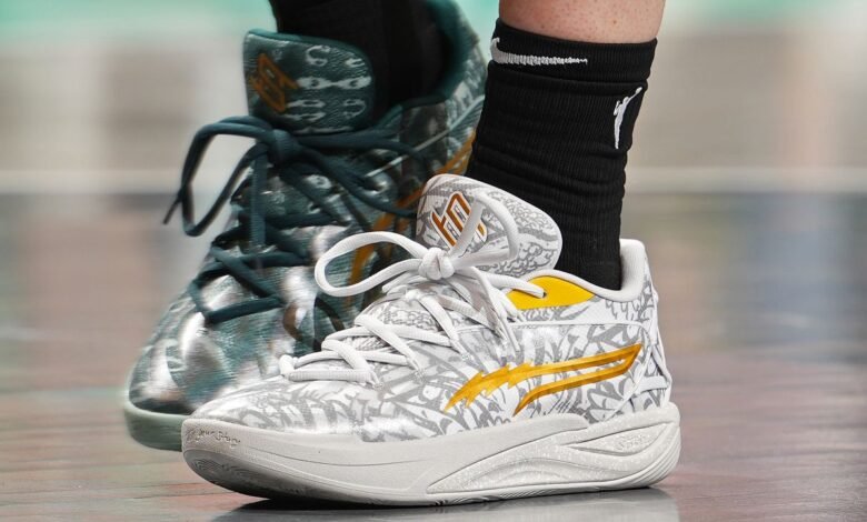 La estrella de la WNBA, Breanna Stewart, respondió a la reacción más que la colaboración de zapatos de Harry Potter.
