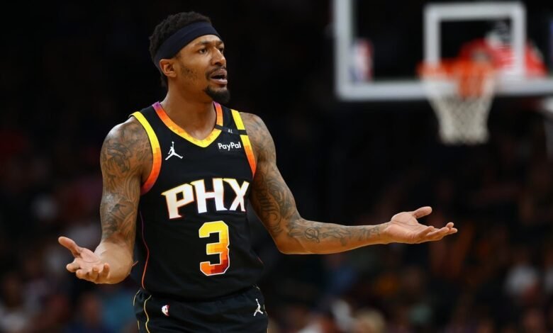 Informe: The Sun analiza la adquisición con G Bradley Beal Informe: The Sun analiza la adquisición con G Bradley Beal