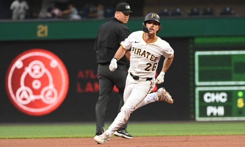 Reales vuelve a adquirir Inf Adam Frazier en el comercio con piratas Reales vuelve a adquirir Inf Adam Frazier en el comercio con piratas