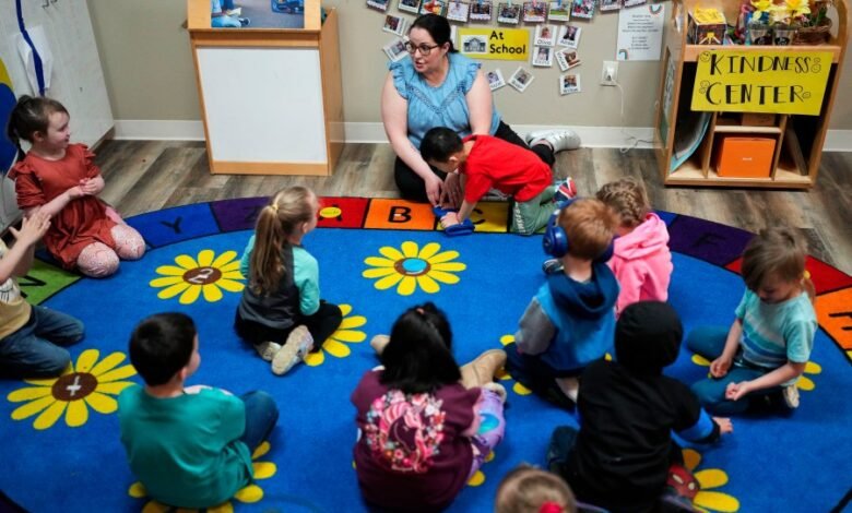 ‘Voy a lastimar a todas las familias’: Oregon demanda por los cambios de educación temprana ‘Voy a lastimar a todas las familias’: Oregon demanda por los cambios de educación temprana