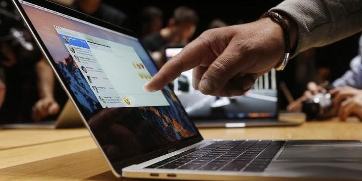 11 estados con vacaciones de impuestos sobre ventas en computadoras, comprando de regreso a la escuela