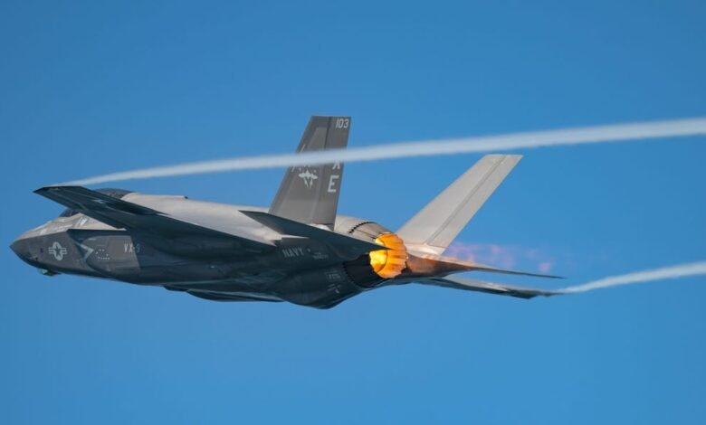 El luchador sigiloso F-35 acaba de experimentar un gran error nuevamente. El luchador sigiloso F-35 acaba de experimentar un gran error nuevamente.