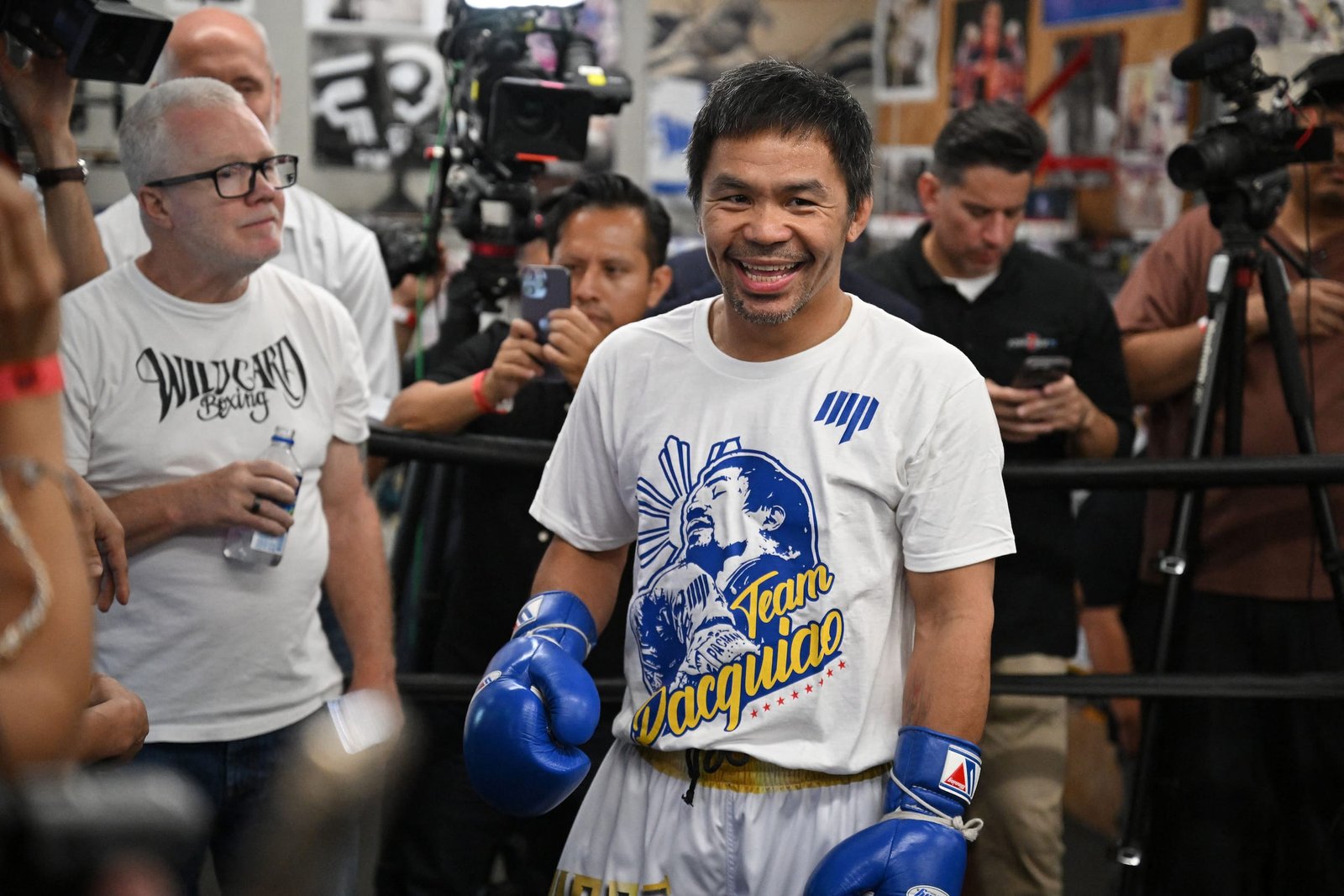 Manny Pacquiao tiene velocidad y experiencia en tristes barrios, Hopkins