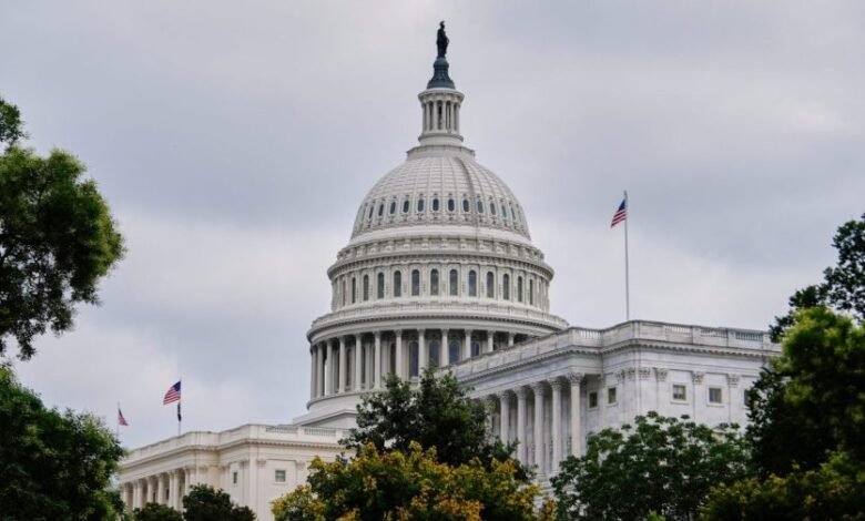 Epstein Saga se cuelga del Congreso durante el receso de Sprint hasta el verano Epstein Saga se cuelga del Congreso durante el receso de Sprint hasta el verano