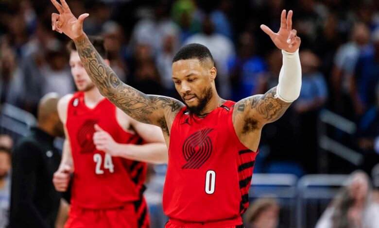 Damian Lillard regresó al sendero con un contrato de 3 años Damian Lillard regresó al sendero con un contrato de 3 años