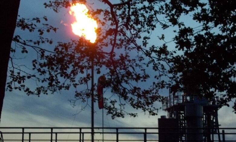 El calor bajo el mundo en Munster, Alemania, se beneficia del uso de dos agujeros exxonmobil nuevamente. El calor bajo el mundo en Munster, Alemania, se beneficia del uso de dos agujeros exxonmobil nuevamente.