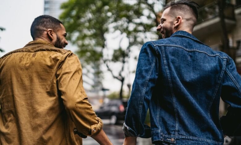 El 71 % de los hombres homosexuales del Reino Unido se sienten incómodos con las ofertas de afecto público El 71 % de los hombres homosexuales del Reino Unido se sienten incómodos con las ofertas de afecto público