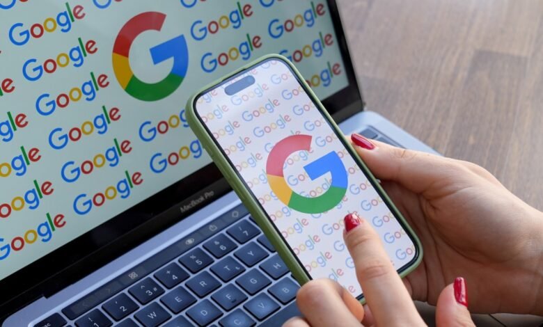 Google está experimentando con la tecnología de estimación de edad alimentada por el aprendizaje automático en los EE. UU. Google está experimentando con la tecnología de estimación de edad alimentada por el aprendizaje automático en los EE. UU.