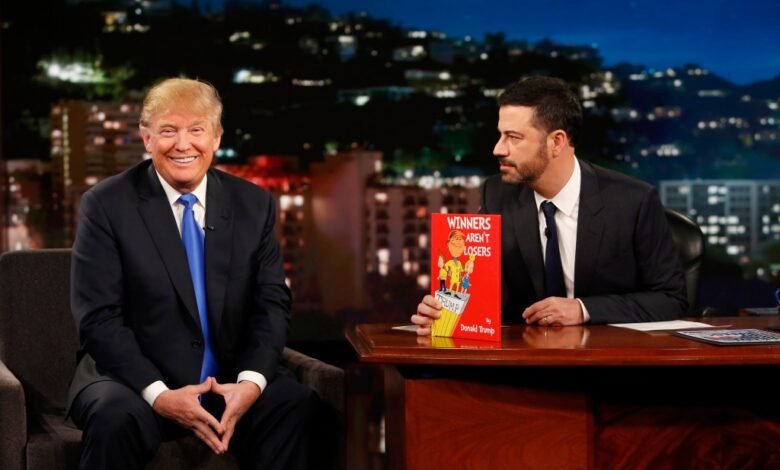 Donald Trump ridiculizó al anfitrión en la noche profunda nuevamente Donald Trump ridiculizó al anfitrión en la noche profunda nuevamente
