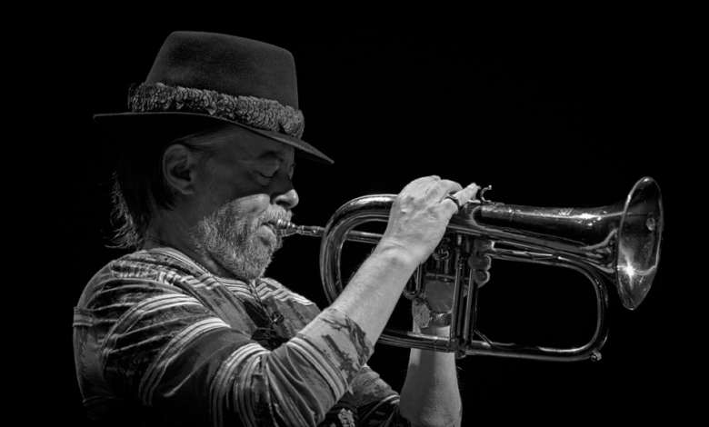 El legendario músico de jazz Chak Mangyon murió, 84 años El legendario músico de jazz Chak Mangyon murió, 84 años