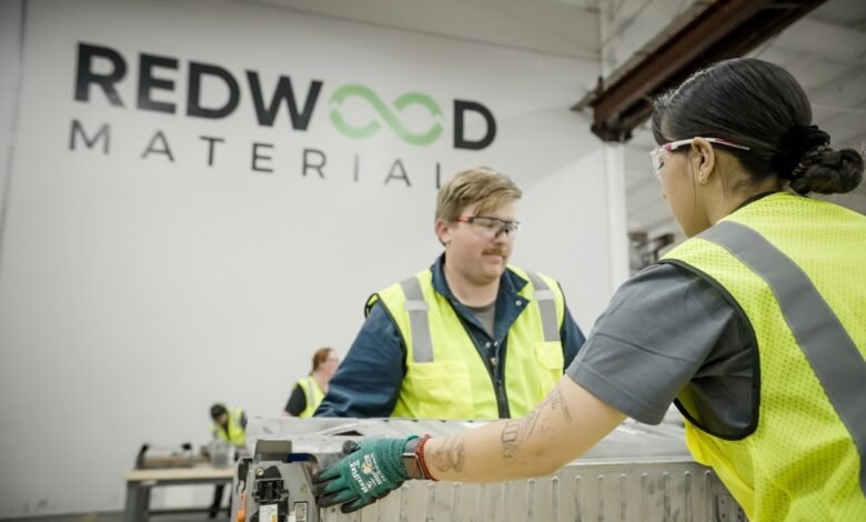 GM se une con materiales de secoya para alimentar centros de datos con baterías EV GM se une con materiales de secoya para alimentar centros de datos con baterías EV