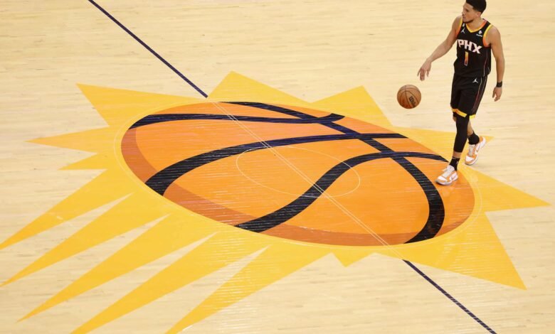 Suns requiere que los ex Lakers renuncien a las exenciones Suns requiere que los ex Lakers renuncien a las exenciones