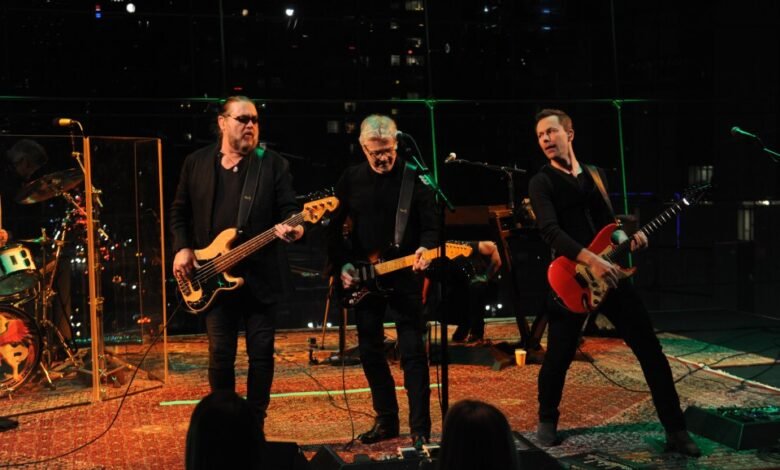 Las leyendas de rock se vieron obligadas a tirar de su gira de verano, culpando a la ansiedad del clima salvaje y una creciente protección Las leyendas de rock se vieron obligadas a tirar de su gira de verano, culpando a la ansiedad del clima salvaje y una creciente protección
