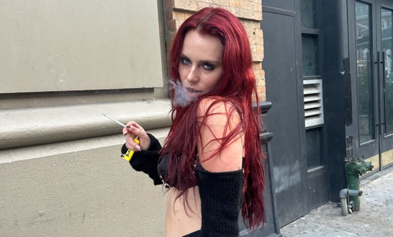 Ratas del club, medias pintadas por la lágrima y gris rosa en Pop Queens