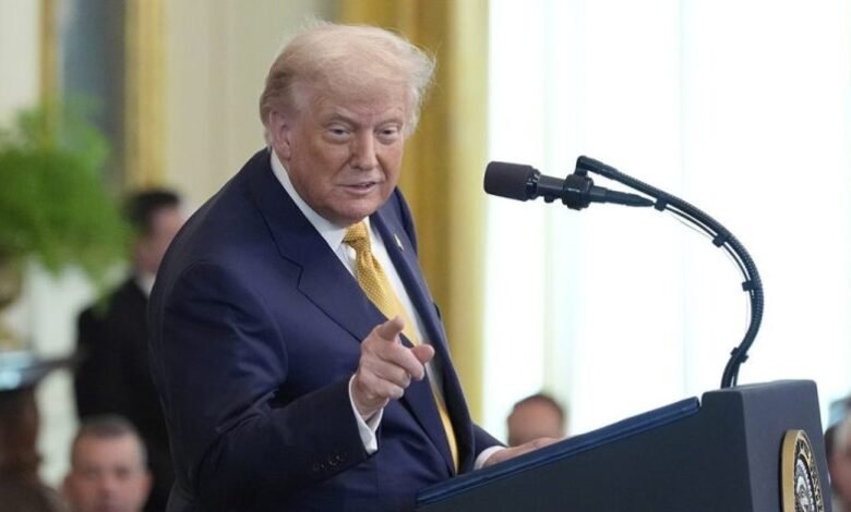 Trump al nombrar un abogado especial para el caso de Epstein: “No tengo nada que ver con eso” Trump al nombrar un abogado especial para el caso de Epstein: “No tengo nada que ver con eso”