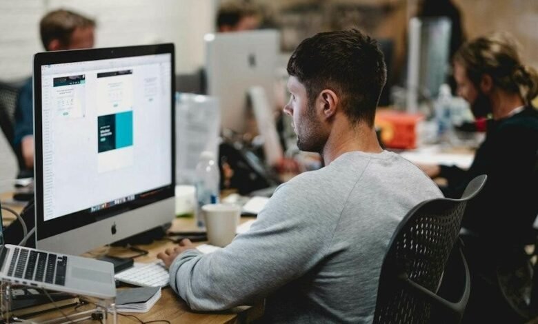 Integrando CMMC y NIST 800-171 en sus políticas y capacitación de seguridad Integrando CMMC y NIST 800-171 en sus políticas y capacitación de seguridad