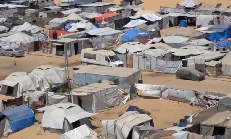 El israelí planea trasladar a los gazanes al campamento cerca de la frontera sur, retirando las críticas. El israelí planea trasladar a los gazanes al campamento cerca de la frontera sur, retirando las críticas.