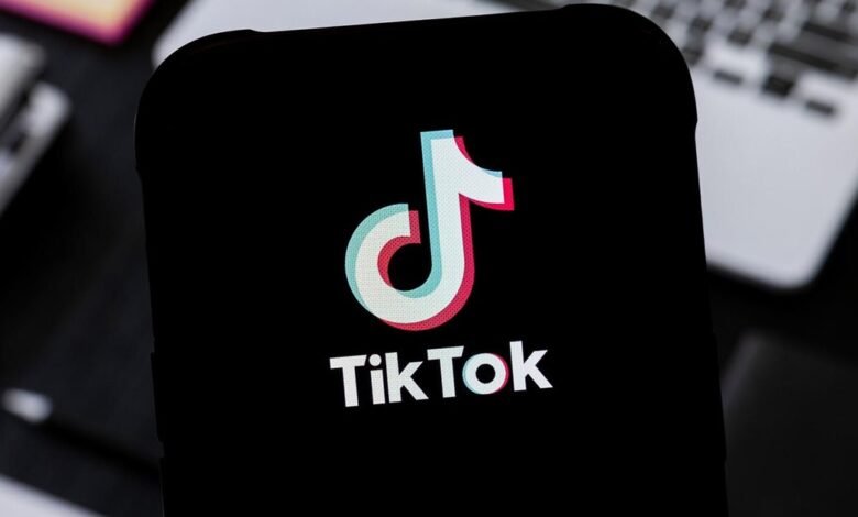Perder el peso del video de la cirugía que se proporciona a los niños en Tiktok, a pesar de las pautas