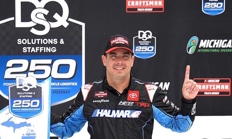 Serie Stewart Friesen Serie NASCAR Stwarsen en condiciones serias pero estables después de arreglar la tierra de miedo